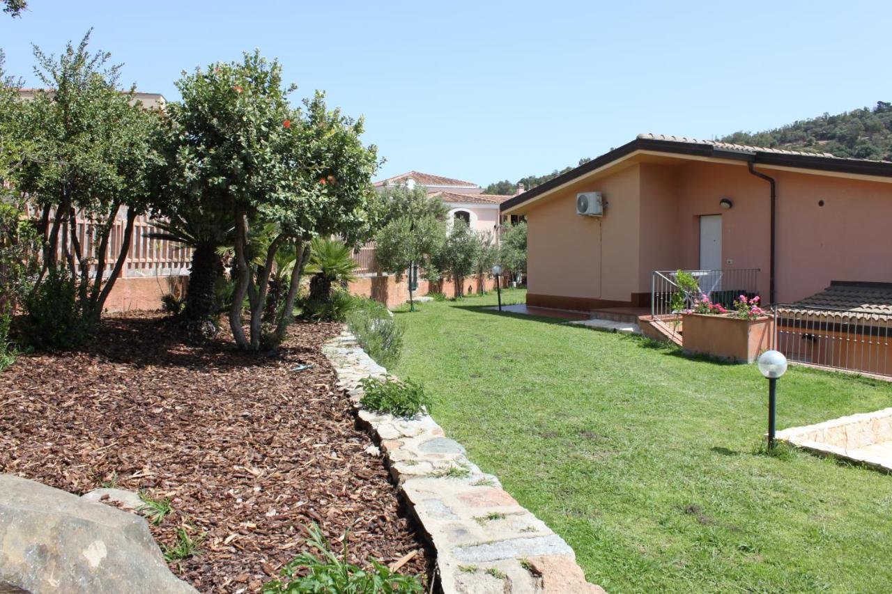 Aparthotel Arbatax Le Terrazze Sul Mare Exterior foto
